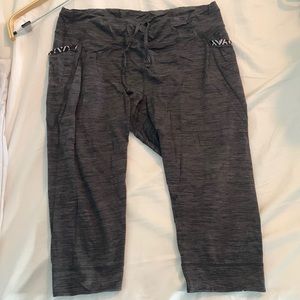 Patagonia capri leggings with pockets